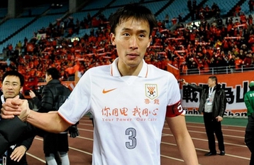 刘炜：接下来重点再补充一名防守尖兵，让球队轮转更顺畅（刘炜：下一阶段将引进一名防守悍将，优化球队轮换）