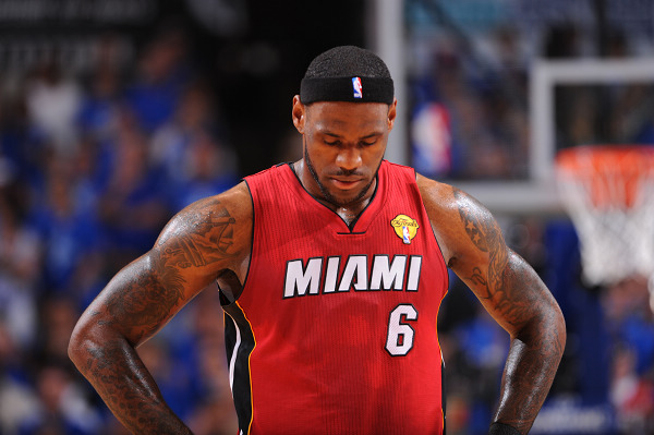 名记建议勇士用格林换取八村塁，或打包库明加换国王萨博尼斯（名记建议勇士：以格林换八村塁，或打包库明加交易国王中锋萨博尼斯）