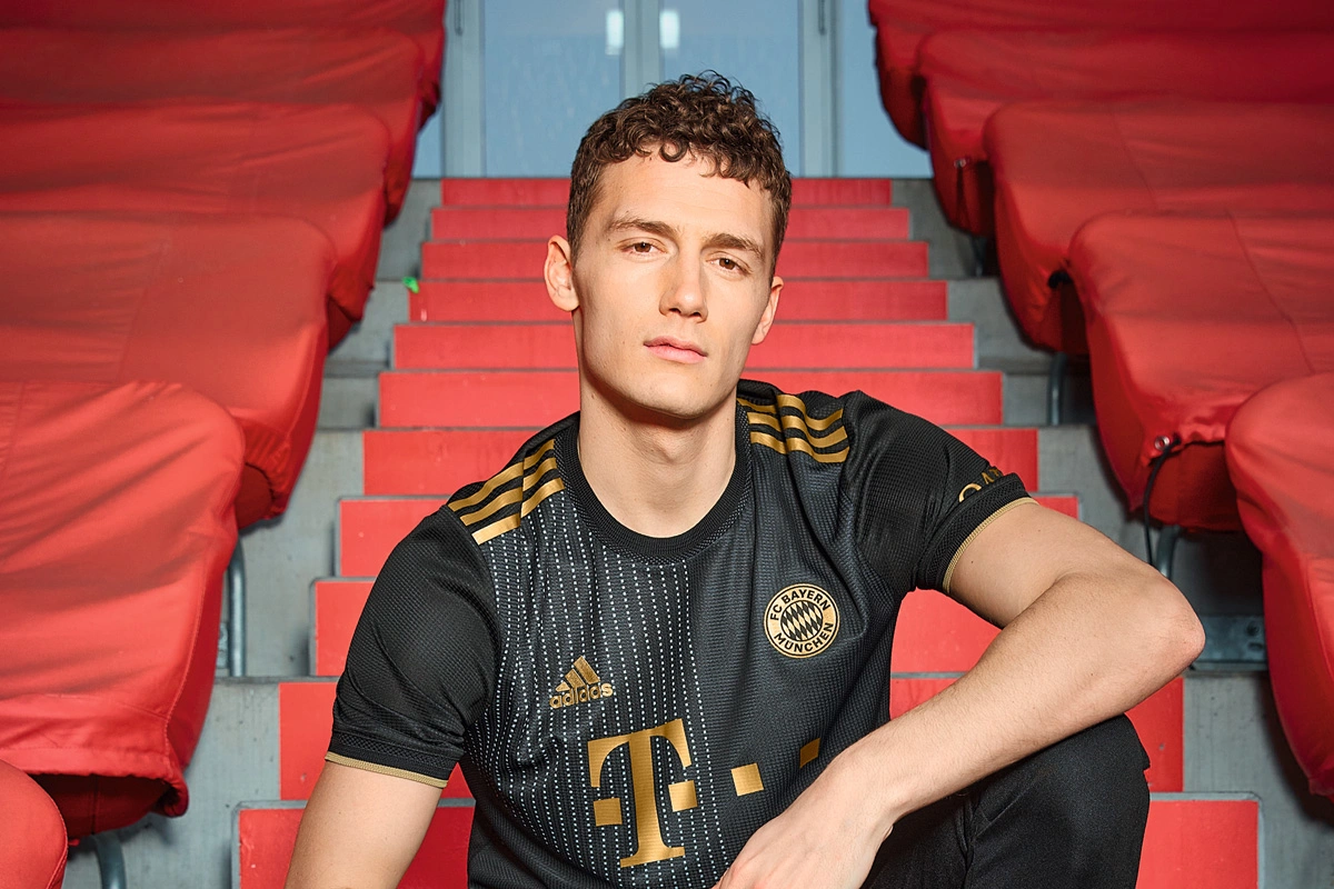 跨界联动！巴恩斯穿阿森纳球衣到场：阿尔特塔，真正的顶级（跨界合体！巴恩斯穿阿森纳球衣现身：阿尔特塔当之无愧的顶级）