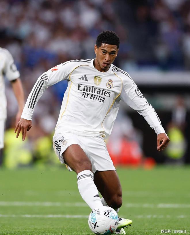 斯洛特两度弃用萨拉赫收奇效，利物浦四场不败迎欧冠胜利（斯洛特两次雪藏萨拉赫见成效，利物浦四战不败迎来欧冠胜利）