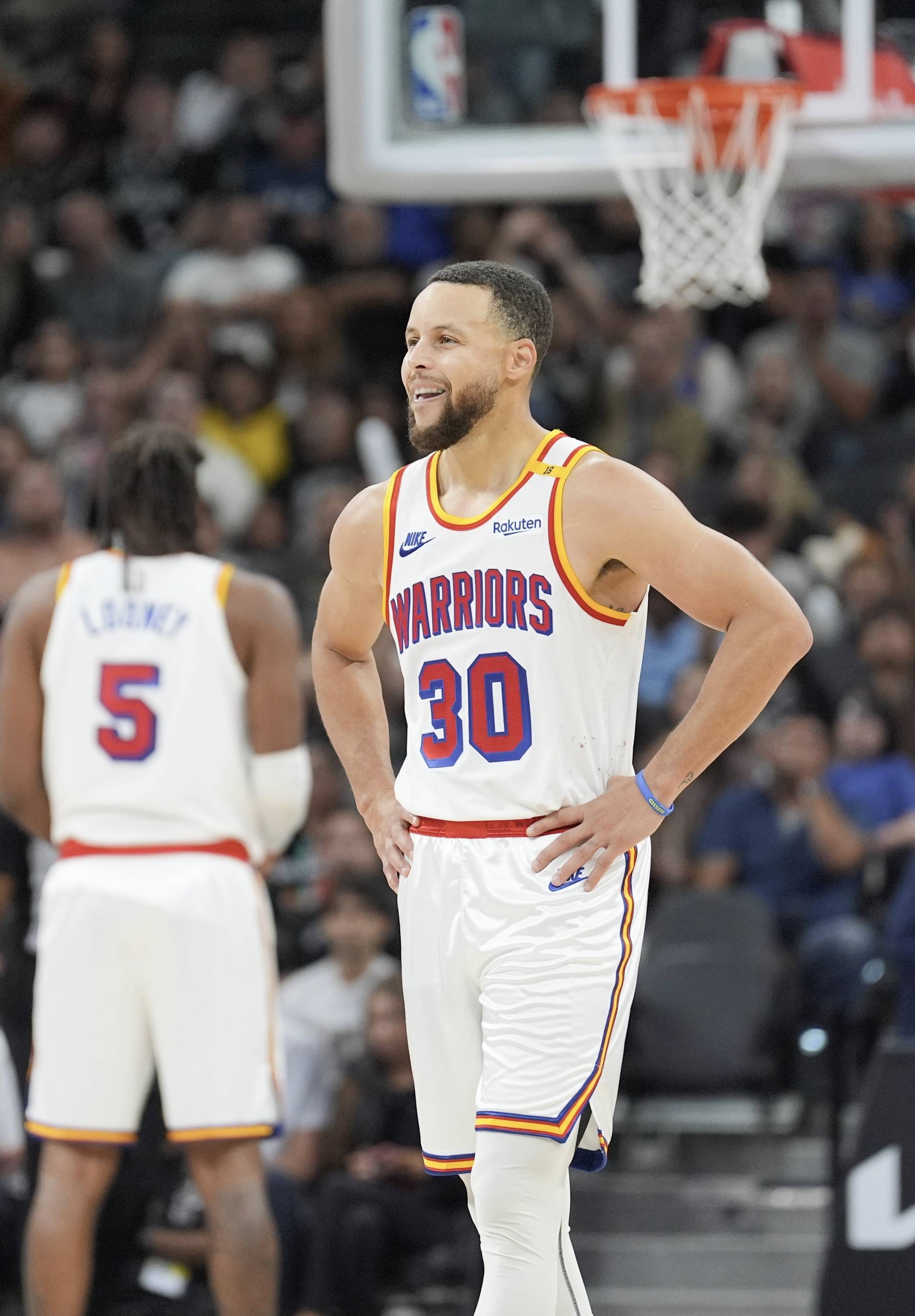 意媒：年薪300万欧的麦肯尼希望涨薪续约，但尤文不愿意接受（意媒：麦肯尼年薪300万欧欲加薪续约，尤文不愿答应）