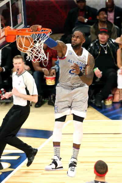 西媒：拉什福德因个人原因缺席训练，明天将回归（西媒称：拉什福德因私事缺席训练，预计明日归队）