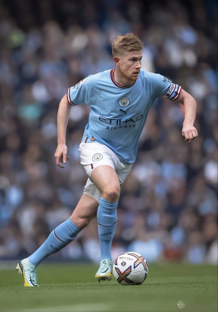 NBA湖人主场获胜，詹姆斯砍下高分（湖人主场告捷，詹姆斯轰下高分）