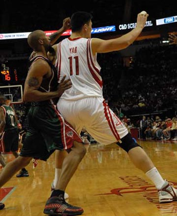 美记：步行者对独行侠中锋加福德很感兴趣（美媒称步行者有意独行侠中锋加福德）