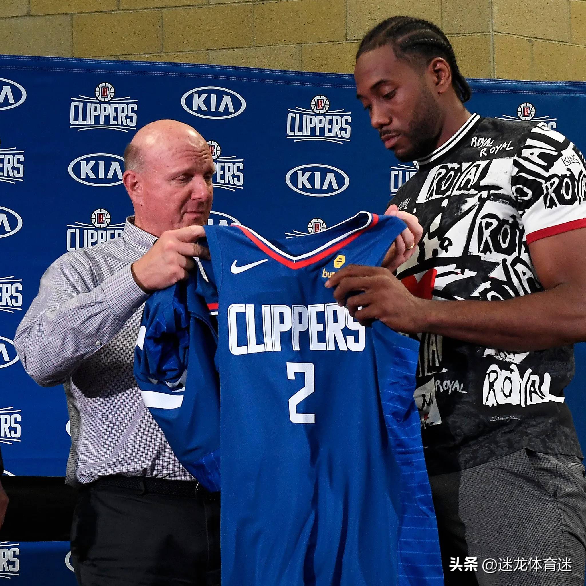 巴萨主场迎战奥萨苏纳：领跑优势或将扩大，特尔施特根复出引关注（巴萨主场对阵奥萨苏纳：榜首优势有望拉大，特尔施特根复出成焦点）