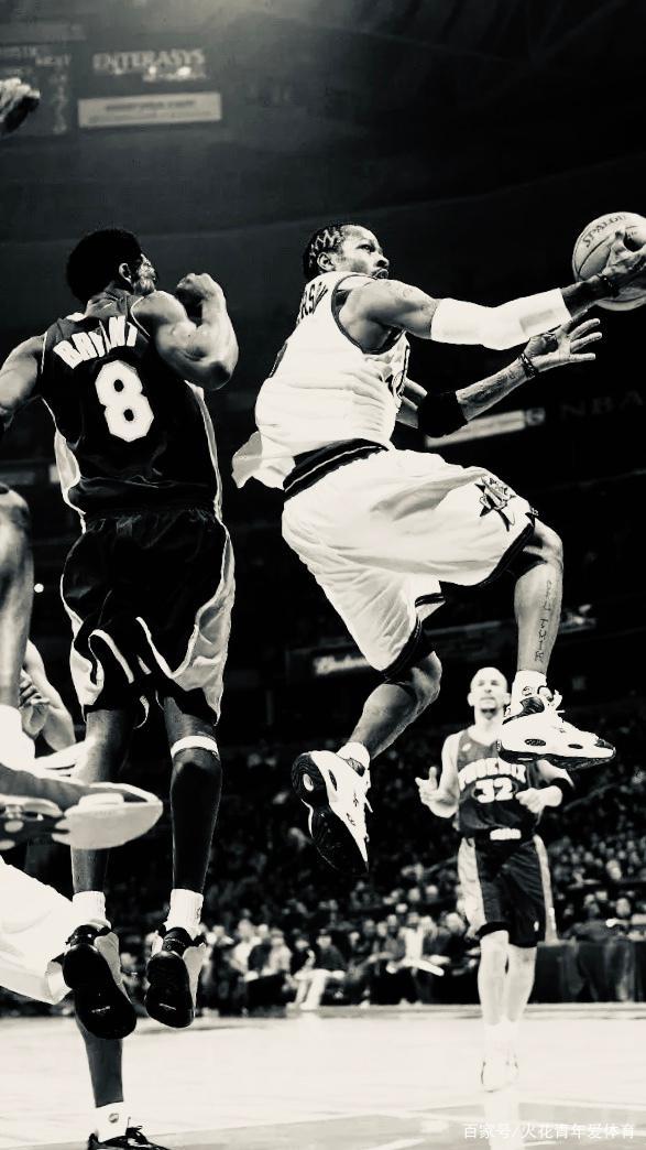 都体：尤文将采用四后卫体系，斯帕莱蒂计划推行4-3-2-1阵型（都体：尤文将改用四后卫，斯帕莱蒂欲推行4-3-2-1阵型）